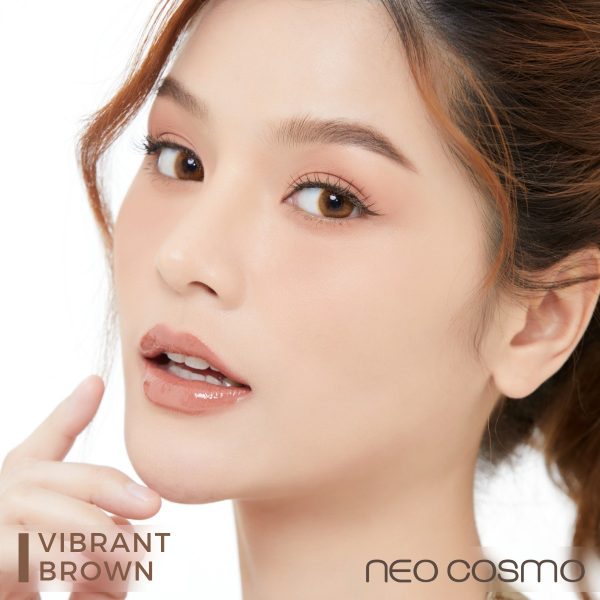 คอนแทคเลนส์ Vibrant Brown (Neo Cosmo)